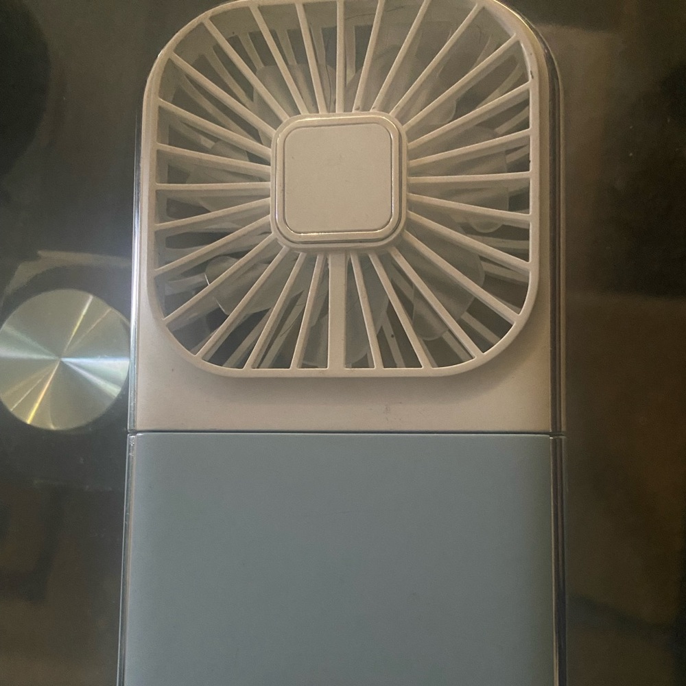 Fan - Picture 1 of 4